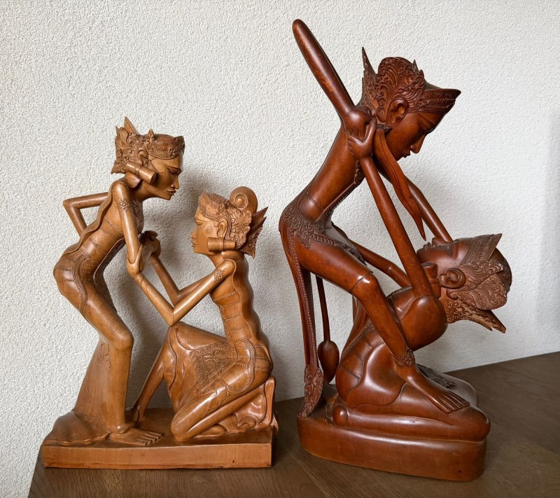 Klik voor meer info over dit meesterwerk uit onze collectie kunst uit Bali en Indonesi 